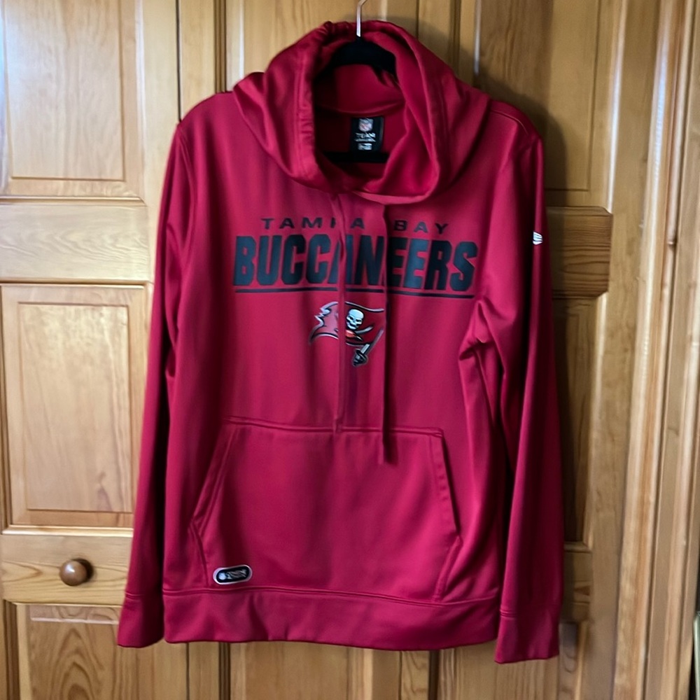 NFL New Era Team Apparel Tampa Bay Buccaneers Red Sweatshirt